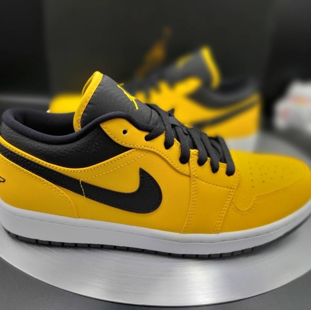 Nike Air Jordan 1 Low University Gold Black/Yellow size 8